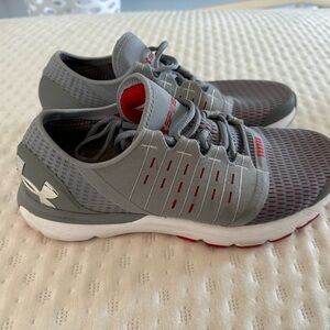 Under Armour Speed Form Europa Size 9 Men